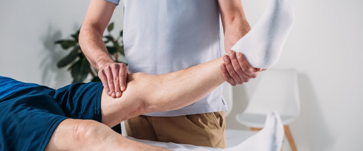 فیزیوتراپی چگونه به درمان افراد کمک می‌کند؟