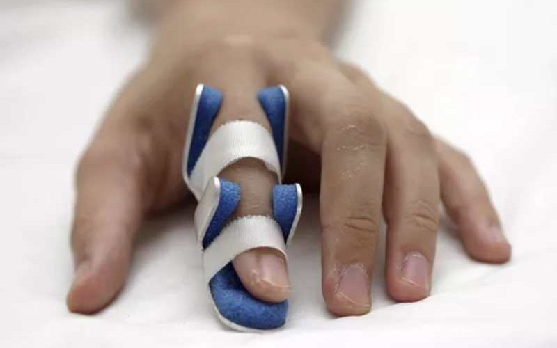 فیزیوتراپی تاندون انگشت شست دست