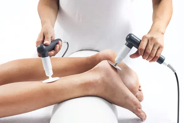 🔹 TECAR Therapy (تکار تراپی) چیست؟