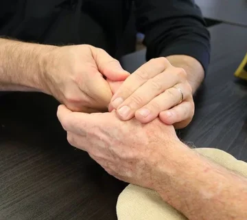 فیزیوتراپی عصب دست