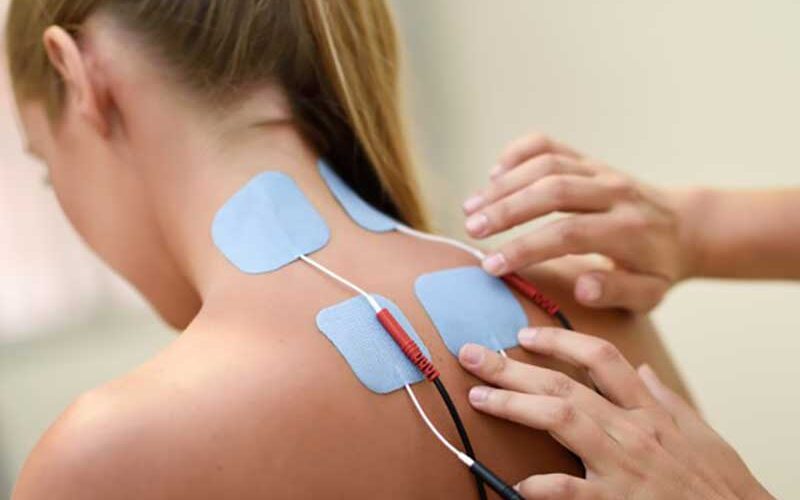 عوارض فیزیوتراپی با برق چیست و چگونه از آن پیشگیری کنیم؟
