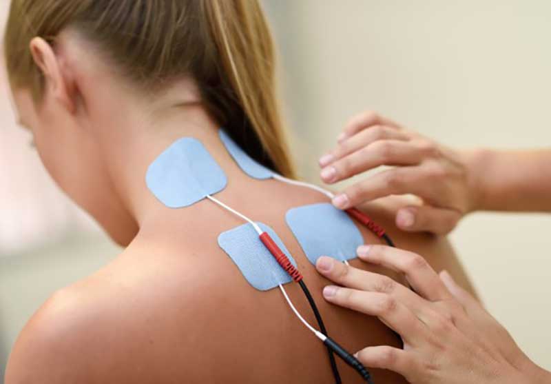 عوارض فیزیوتراپی با برق چیست و چگونه از آن پیشگیری کنیم؟