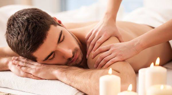 ماساژ درمانی در رشت چیست و چه تفاوتی با ماساژ معمولی دارد؟