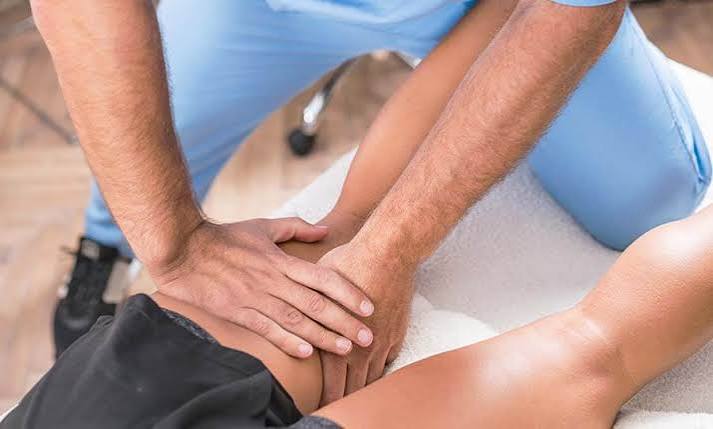 فیزیوتراپی برای سیاتیک در رشت؛ چه تمرینهایی مناسب هستند؟