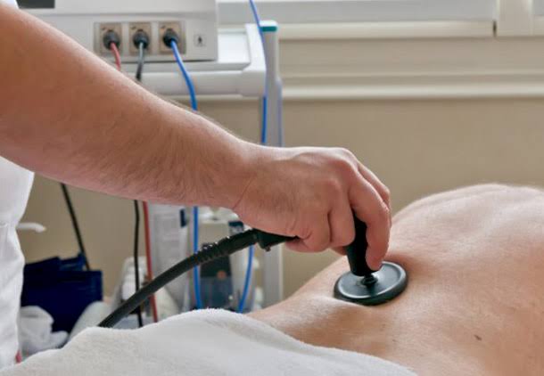 کلاژنسازی با دستگاههای فیزیوتراپی در رشت؛ چه انتظاری واقعبینانه است؟